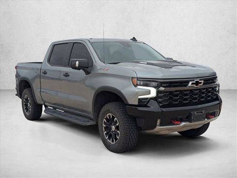 Used 2024 Chevrolet Silverado 1500 ZR2 w/ Technology Package AWD/4WD image 3