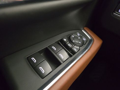 Used 2024 GMC Sierra 3500 Denali Ultimate image 32