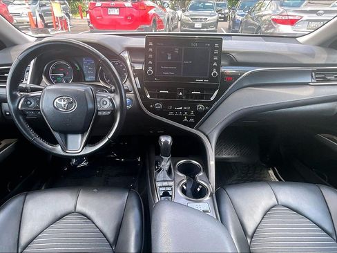 Used 2023 Toyota Camry SE w/ Cold Weather Package FWD image 14