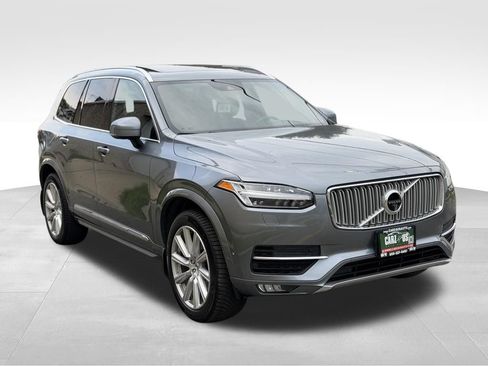 Used 2017 Volvo XC90 T6 Inscription w/ Vision Package AWD/4WD image 3