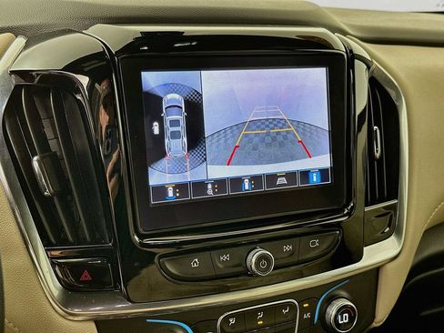 Used 2023 Chevrolet Traverse LT w/ LT Premium Package AWD/4WD image 20
