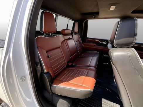 Used 2024 GMC Sierra 2500 Denali Ultimate AWD/4WD image 19