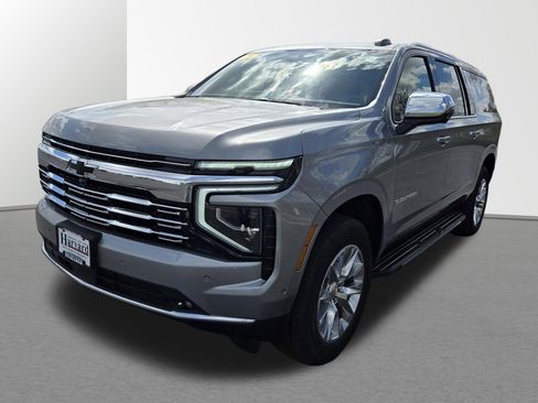 New 2026 Chevrolet Suburban Premier w/ Sun And Tow Package AWD/4WD image 2