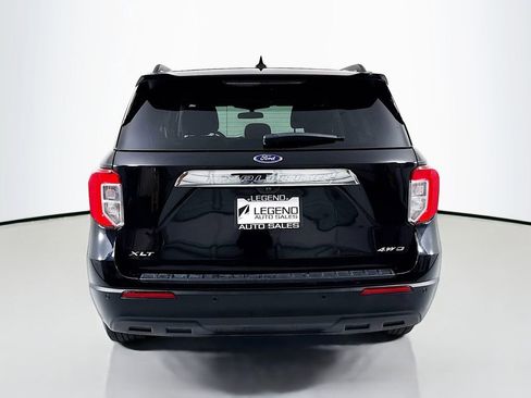 Used 2024 Ford Explorer XLT AWD/4WD image 7