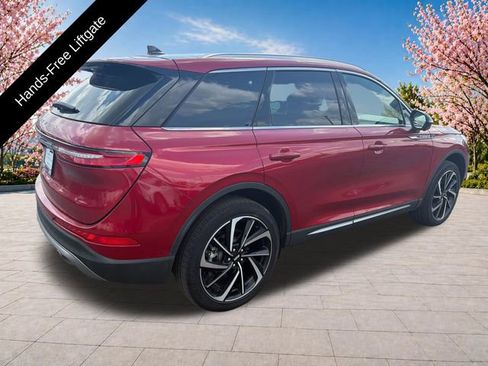 Certified 2024 Lincoln Corsair Reserve w/ Equipment Group 201A AWD/4WD image 8