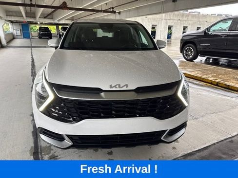 Used 2024 Kia Sportage EX FWD image 19