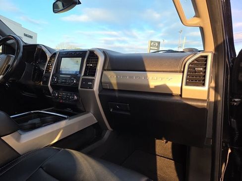 Used 2021 Ford F250 Lariat image 15