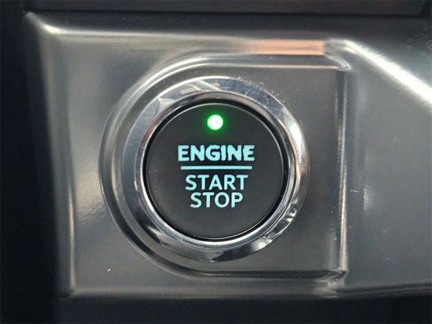 Used 2023 Ford F150 Lariat w/ Equipment Group 502A High image 21