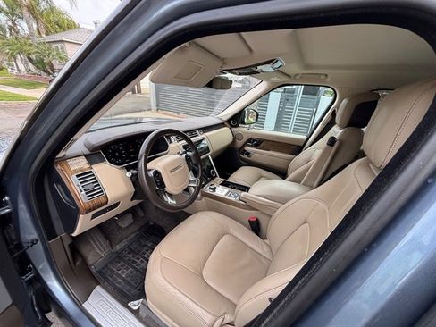 Used 2018 Land Rover Range Rover image 30