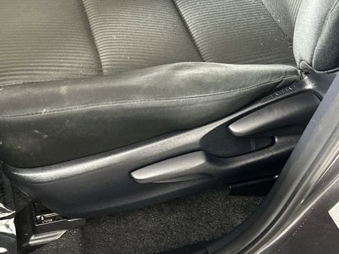 Used 2018 Toyota RAV4 LE w/ Carpet Mat Package FWD image 20