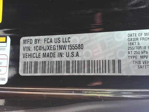 Used 2022 Jeep Wrangler Unlimited Sahara w/ LED Lighting Group AWD/4WD image 30