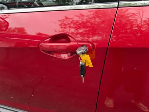 Used 2015 Chevrolet Equinox LT w/ Driver Convenience Package FWD image 11