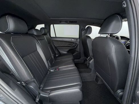 Used 2024 Volkswagen Tiguan SE R-Line image 16