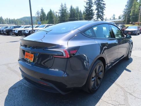 Used 2025 Tesla Model 3 Long Range RWD image 8