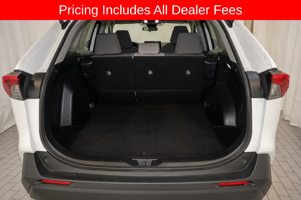 Used 2022 Toyota RAV4 XLE FWD image 5