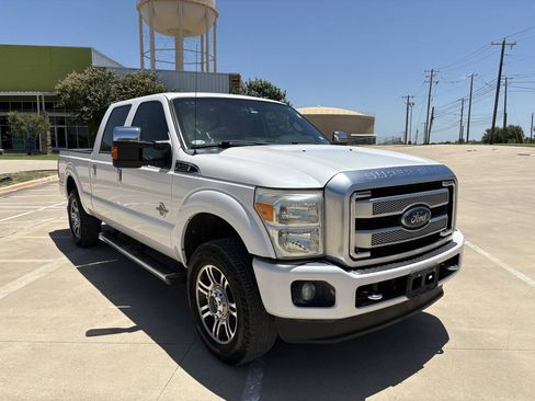 Used 2016 Ford F250 Platinum w/ FX4 Off-Road Package AWD/4WD image 8