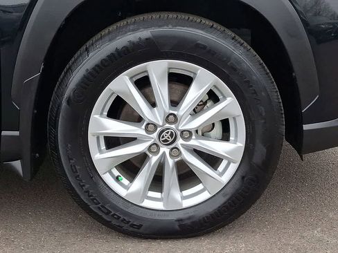 Used 2022 Toyota Corolla Cross LE image 26