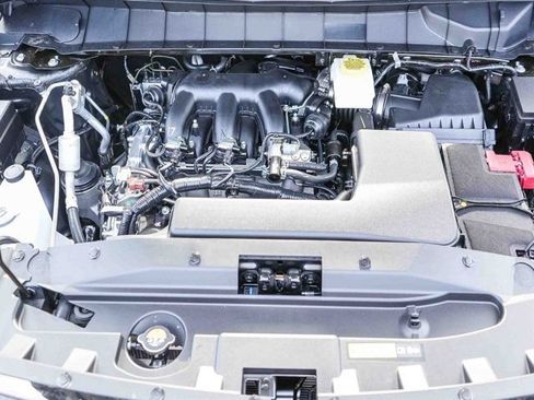 New 2026 Nissan Pathfinder Platinum FWD image 7