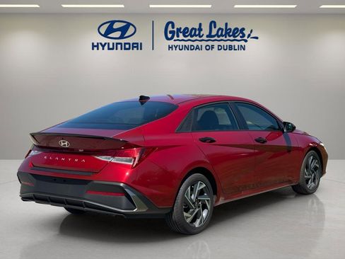 Used 2025 Hyundai Elantra Sport FWD image 5