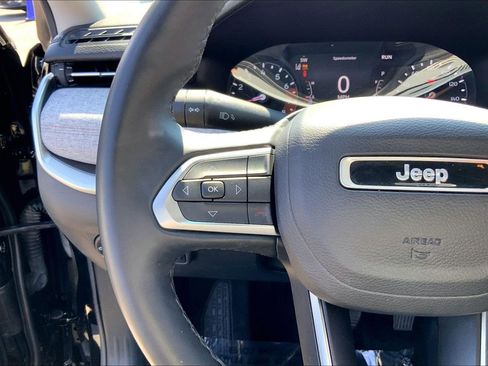 Used 2022 Jeep Compass Latitude w/ Sun and Sound Group image 23