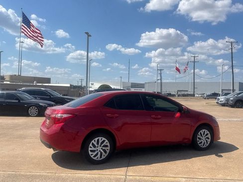 Used 2017 Toyota Corolla LE FWD image 25