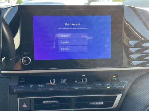 Used 2025 Toyota Camry SE FWD image 32
