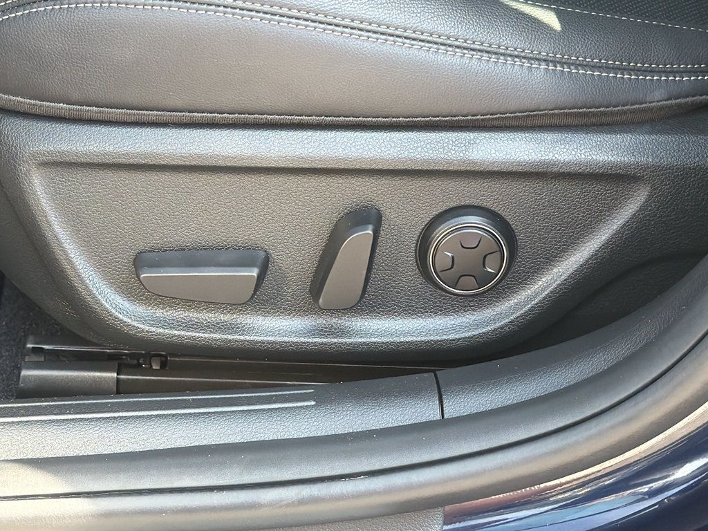 Used 2026 Genesis G70 2.5T RWD image 22