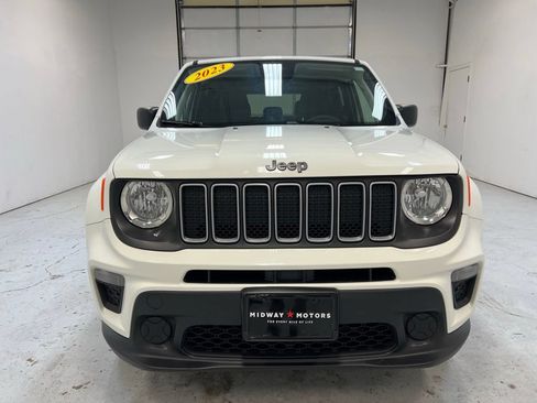 Used 2023 Jeep Renegade Latitude AWD/4WD image 13