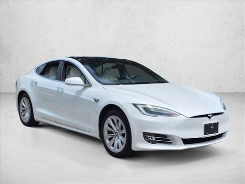 Used 2020 Tesla Model S Long Range AWD/4WD image 3