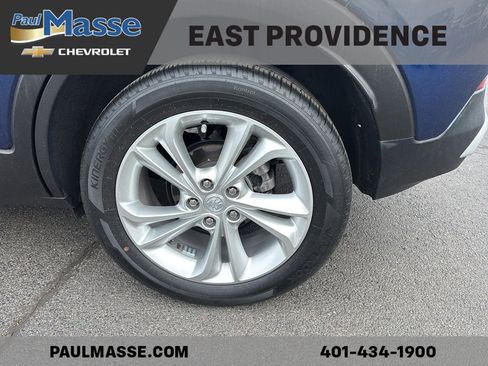 Used 2023 Buick Encore GX Preferred w/ Cold Weather Comfort Package AWD/4WD image 8