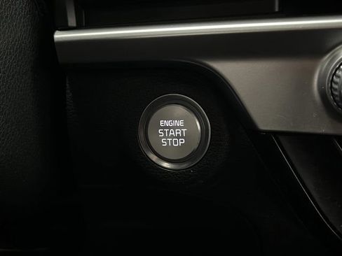 Used 2023 Kia Telluride LX image 21