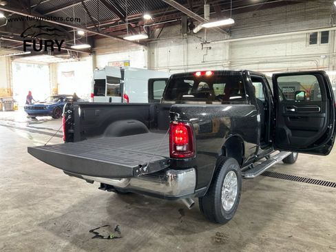 Used 2026 RAM 2500 Big Horn AWD/4WD image 31