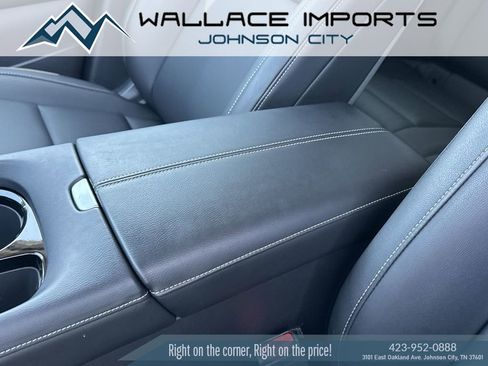 Used 2025 Nissan Murano SV AWD/4WD image 18