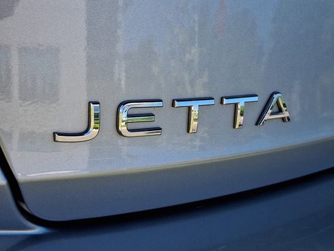 Certified 2022 Volkswagen Jetta Sport FWD image 29