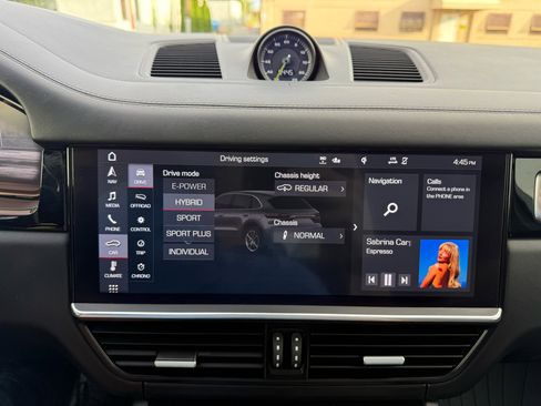 Used 2020 Porsche Cayenne E-Hybrid image 35