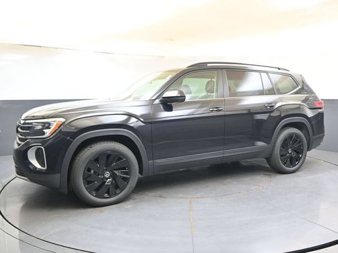 New 2026 Volkswagen Atlas SE AWD/4WD image 2