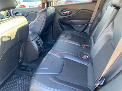 Used 2022 Jeep Cherokee Trailhawk w/ Technology Group B image 14