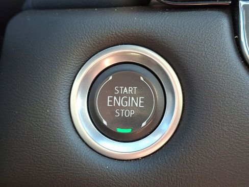 Used 2025 GMC Canyon Elevation w/ Convenience Package image 22