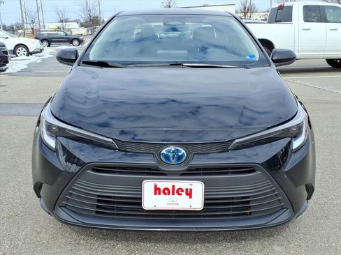 Certified 2025 Toyota Corolla LE image 10