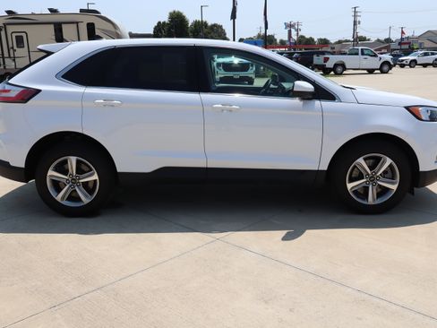 Used 2024 Ford Edge SEL w/ Convenience Package AWD/4WD image 4