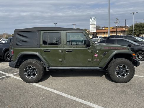 Used 2021 Jeep Wrangler Unlimited Rubicon image 2