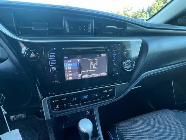 Used 2017 Toyota Corolla SE w/ Carpet Mat Package (TMS) FWD image 14
