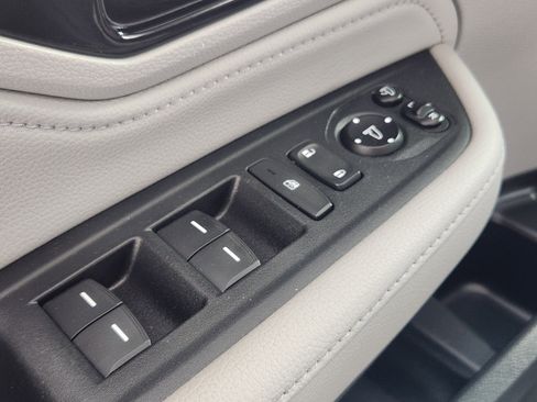 Used 2018 Honda Odyssey Elite image 17