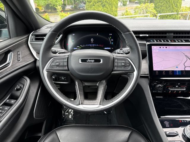 Used 2024 Jeep Grand Cherokee Limited 4xe AWD/4WD image 9