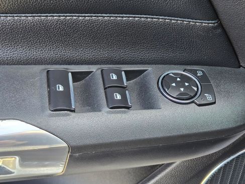 Used 2016 Ford Mustang Premium RWD image 27