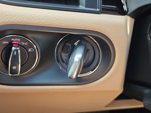 Certified 2023 Porsche Macan S AWD/4WD image 27