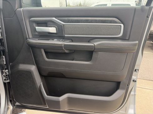 Used 2020 RAM 2500 Big Horn w/ Level 1 Equipment Group image 31