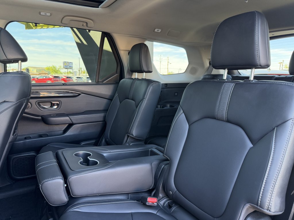 Used 2025 Honda Pilot Touring image 35