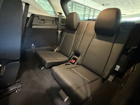 Used 2024 Mercedes-Benz GLE 450 4MATIC image 24