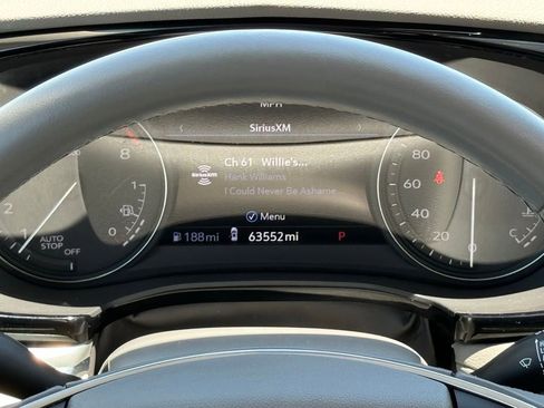 Used 2021 Cadillac XT5 Premium Luxury FWD image 3
